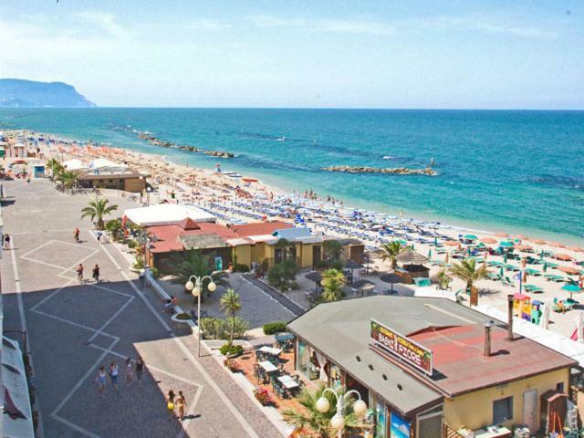 Appartamento nel blu dipinto di blu Porto Recanati Esterno foto